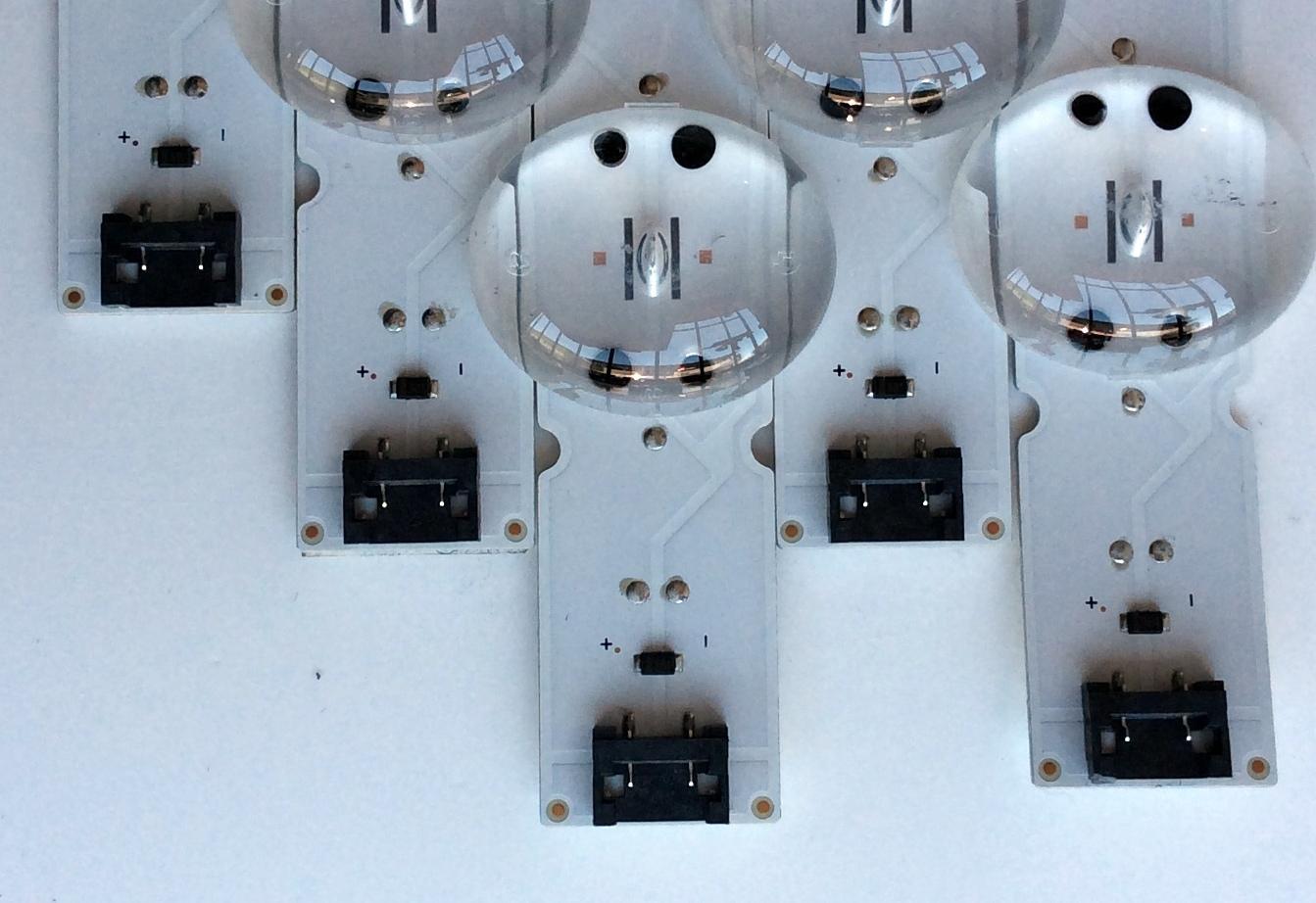 KIT DE LED'S PARA TV (5 PIEZAS) / LG SSC_TRIDENT_75UK65_S / 75UK62&amp;65 / SVL750A24 / 171201 / SSC_75UK62&amp;65_11LED_SVL750A24_REV1.0_171201 / E469119 / PANEL NC750DQE-AAGR1 / MODELOS 75UK6570PUB / 75UK6570PUB.BUSWLOR / 8H1L0029 - Imagen 4
