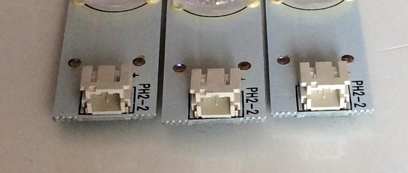 KIT DE LED´S PARA TV / NOTA IMPORTANTE:KIT CUENTA ORIGINALMENTE DE 4 PIEZAS (INCOMPLETO SOLO 3 PIEZAS) / ELEMENT GKB7.820.3806 / 40525-A3-F-92M30-J / 140526-96M32-JMD-168-Z1-B / PANEL´S D400D3-GG54-C0X / V400HJ6-PE1 / LC400J6E1K / MODELO ELEFW408 D140027 - Imagen 2