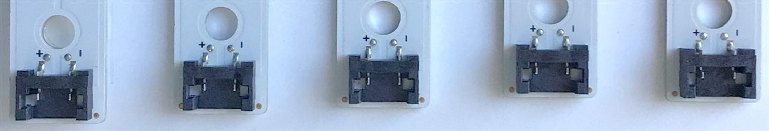 KIT DE LEDS PARA TV LG ORIGINAL 5 PIEZAS / NUMERO DE PARTE  EAV64992901 / SSC_Y19.5_Trident_65UM73_S / SSC_Y19.5_Trident_65UM73_REV00_190823 / E469119 / PANEL NC650DQG-ABHX7 / MODELO 65UN7300AUD - Imagen 2