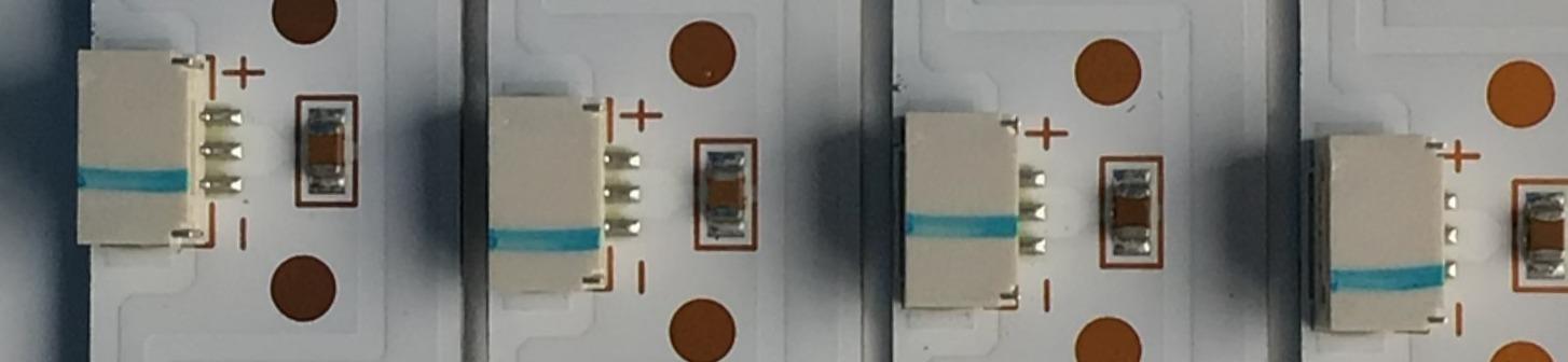 KIT DE LED'S PARA TV TCL (4 PIEZAS) / NUMERO DE PARTE GIC65LB105_3030F2.1D / GIC65LB105_3030F2.1D_V07_20200709 / 4C-LB6512-ZM05J / PANEL LVU650NDEL / MODELO 65S435 / 65S434 / 65S431 - Imagen 4