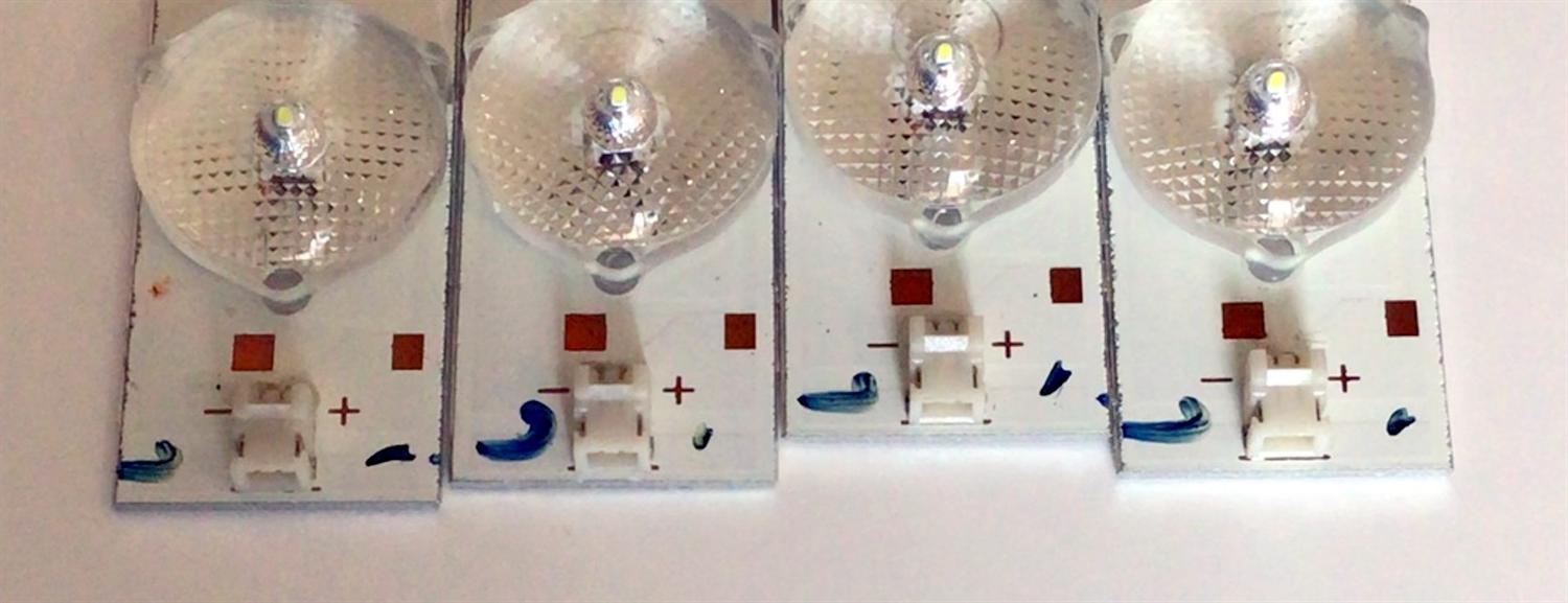 KIT DE LED'S PARA TV SCEPTRE (4 PIEZAS) / NUMERO DE PARTE 3BL-T8454102-12 / 2301043K700010 / JS-MY24FKKD-0013 / PANEL LC430EGY(SH)(M1) / MODELOS U43 / U43 LMIV58AA - Imagen 4