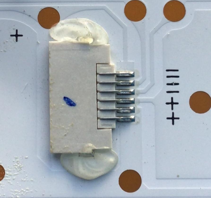 KIT DE LEDS PARA TV TCL ( 11 PZ) ((KIT INCOMPLETO, ORIGINALMENTE CONSTA DE 12 PZ) ) / NUMERO DE PARTE 4C-LB5508-ZM06J / *ZMJN*W1050*Z42*4 / *210127*10858*TG /  / MODELO 55S535  - Imagen 5