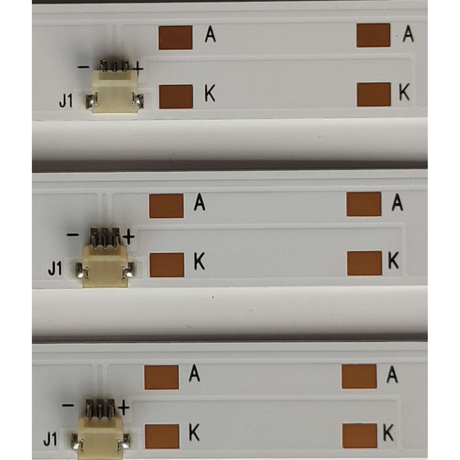 KIT DE LEDS PARA TV LG / SCEPTRE ORIGINAL 3 PIEZAS / NUMERO DE PARTE 303GC500003 / GC50D11-ZC46AG-04D / 220926BB01 / 70401-01532 / 2300019135 / PANEL BOEI500WQ1 / G50 A517CV-UMRBX / 50UQ7570PUJ - Imagen 3
