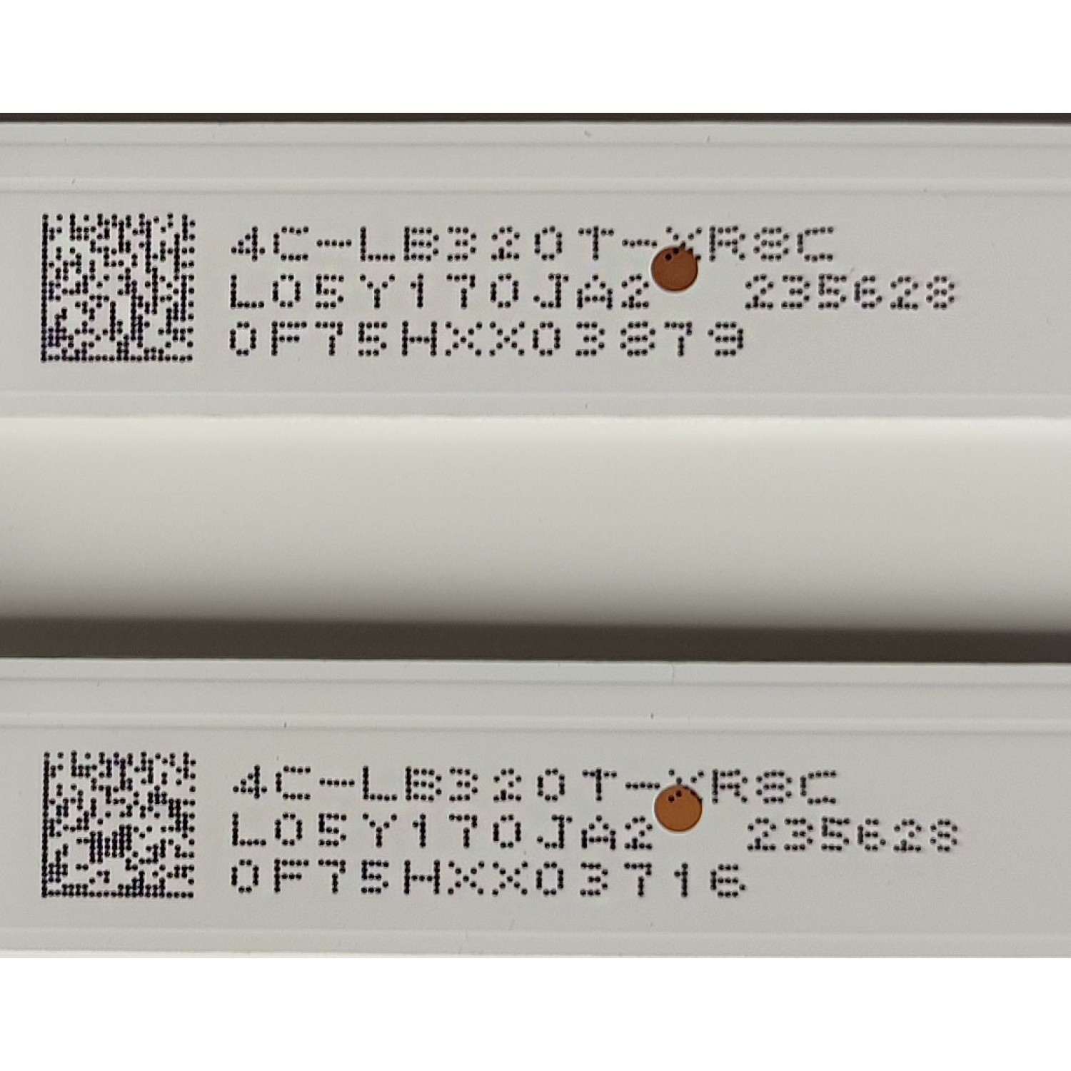 KIT DE LEDS ORIGINAL PARA TV JVC 2 PIEZAS / NUMERO DE PARTE CRH-AT32D2000060298QREV1.7 / 4C-LB320T-XR8C / AT32D2000B / AT32D2000060298QREV1 / E479275 / CRH-AT32D2000060298QREV1.7 / L05Y170JA2 / MODELOS SI32HS / 32EVLB - Imagen 4