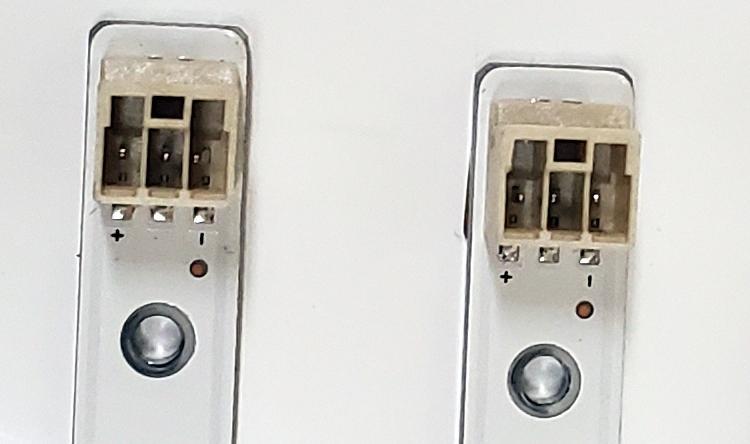 KIT DE LED'S PARA TV SONY ((4 PIEZAS)) / NUMERO DE PARTE STS550A26_60LED_REV.3_5630PKG_100830 / LJ64-02875A / LJ64-02876A / PANEL  LTY550HJ03 / MODELOS KDL-55EX720 / KDL-55EX723 - Imagen 3