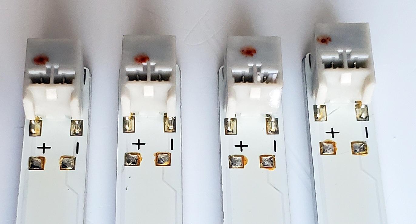 KIT DE LED'S PARA TV SHARP ((4 PIEZAS)) / NUMERO DE PARTE SLED-2011SSP46-46-GD_REV0 / SLED-2011SSP46-46-GD / 2011SSP46 / PANEL LK460D3GW80Z / MODELO LC-46LE830U - Imagen 3