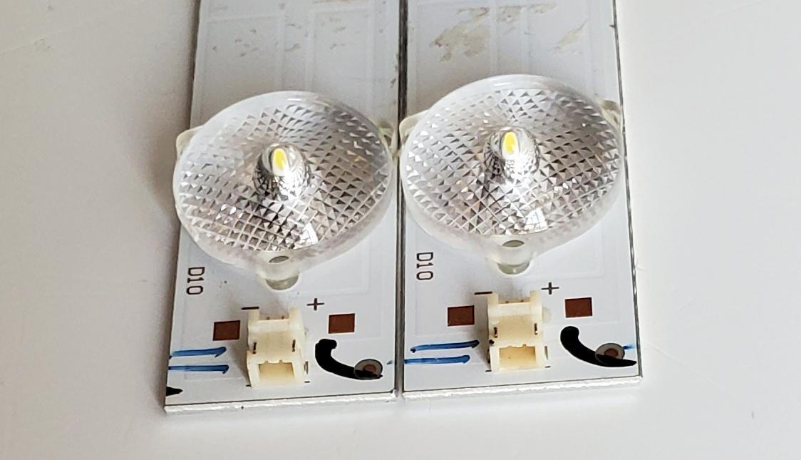KIT DE LED'S PARA JVC ((2 PIEZAS)) / NUMERO DE PARTE 6501L625000010 / 230132C1N00050 / JS-PD823FM14D-0001 / PANEL HK315LEDM / MODELOS LT-32C360 / LT-32C365 / H32PB1800 / H32DB3300 / H32DB3500 - Imagen 4
