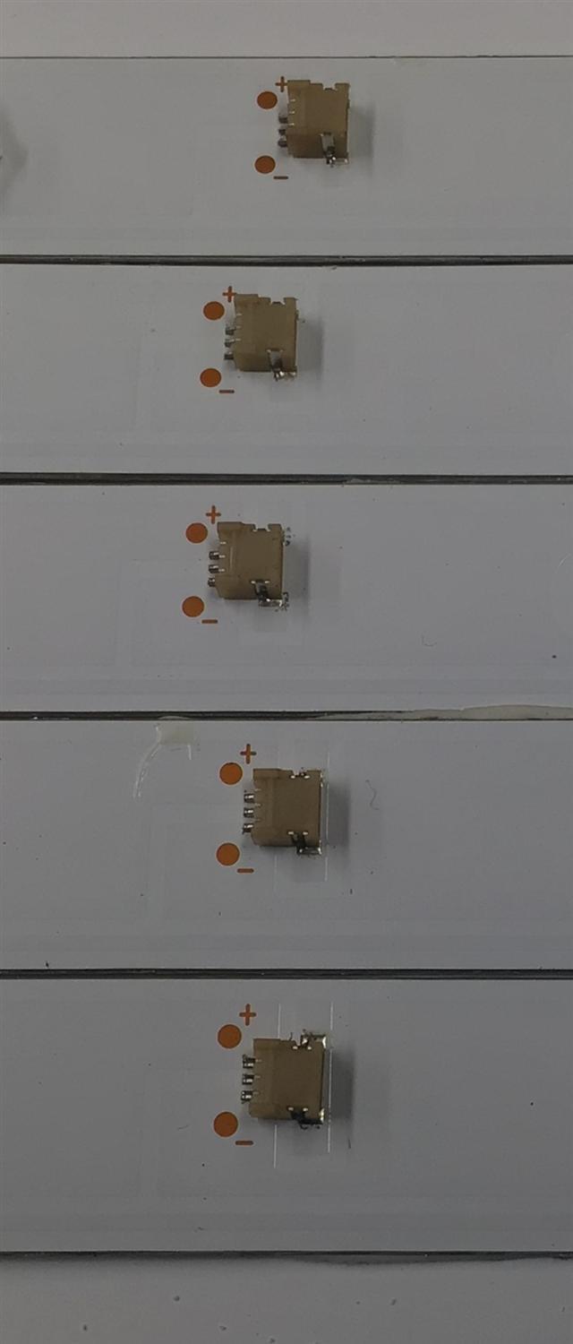 KIT DE LEDS PARA TV SCEPTRE ORIGINAL 5 PIEZAS / NUMERO DE PARTE JL.D550A1330-114BS-M / 18AE530 / N170823 / T102 / 8149010055011 / MODELO U550CV-UMR - Imagen 3