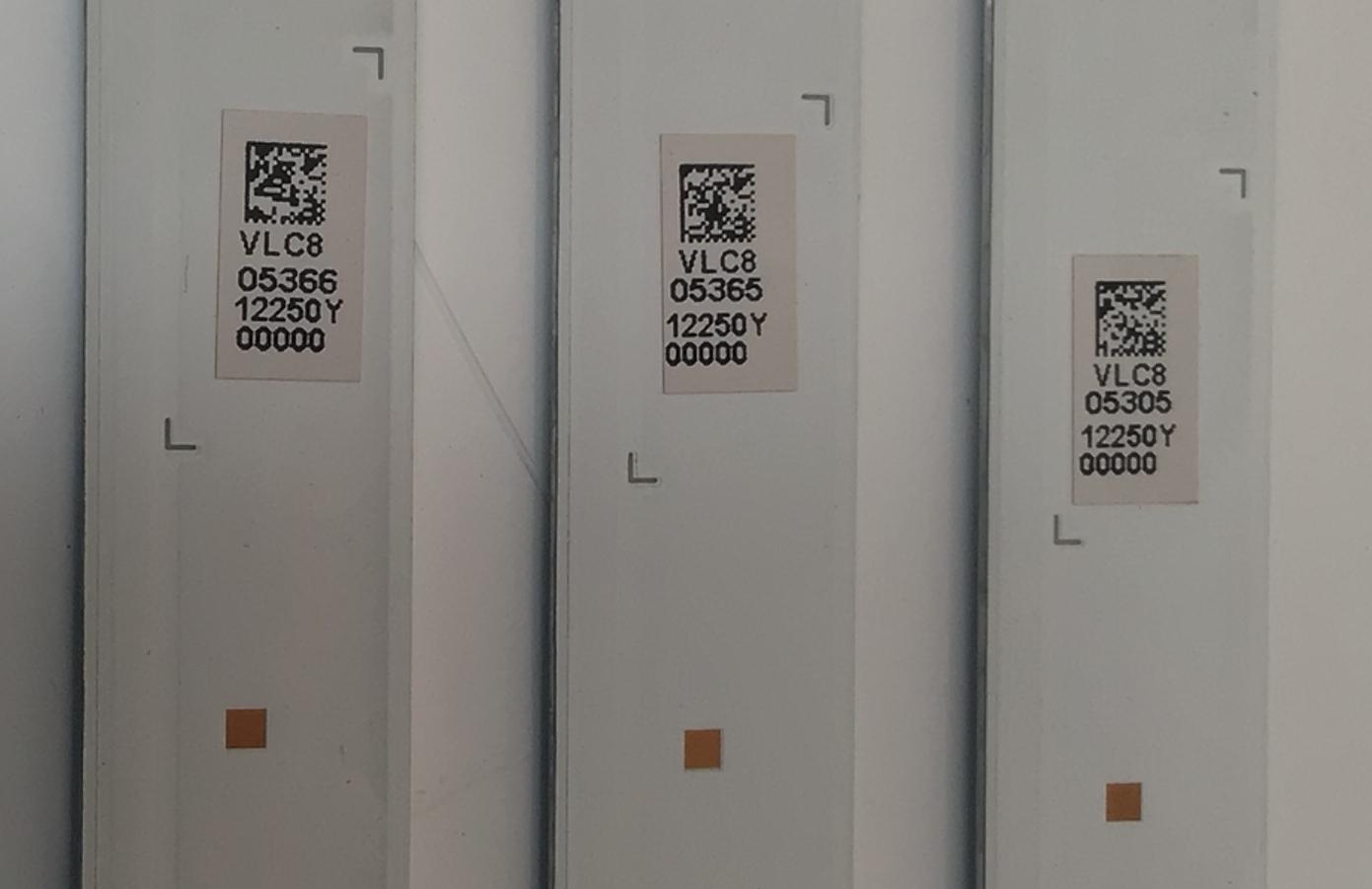 KIT DE LED'S PARA TV HISENSE ((3 PIEZAS)) / NUMERO DE PARTE 261501010084 / 30-50-0D23-3x12-966 / 30-50-0D23-3x12-966x12.5-200814-1.6 / E257384 / PANEL CY-BT050HGPV1H / 50357A / DISPLAY CC500PV6D VER.01 / MODELO UN50TU8000 / UN50TU8000FXZA YA01 - Imagen 4