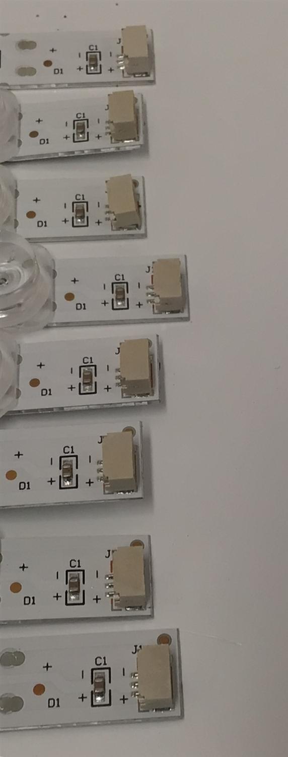 KIT DE LEDS ORIGINAL PARA TV TCL 8 PIEZAS / NUMERO DE PARTE 65TN2L2-ZX3030-8X7YH / 65TN2L2-ZX3030-8X7YH-20230916 / B0101-001546 / 240417-33NG4 / PANEL LVU650NDJL / MODELOS 65Q671G / 65S571G / 65Q77K - Imagen 4