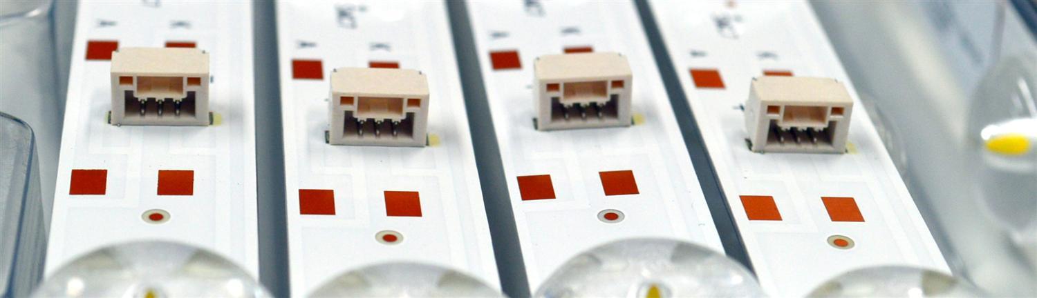 KIT DE LEDS ORIGINAL NUEVOS PARA TV PHILIPS 4 PIEZAS / NUMERO DE PARTE TCL55D14-ZC42AG-09D / 303TC550070D / 4L-ZX055T-ZC012C / TC550M53 / E469119 / PANEL LVU550CSDX E0647 / DISPLAY ST5461D12-6 VER.2.2 / MODELO 55PFL5756 / 55PFL5756/F7 - Imagen 4