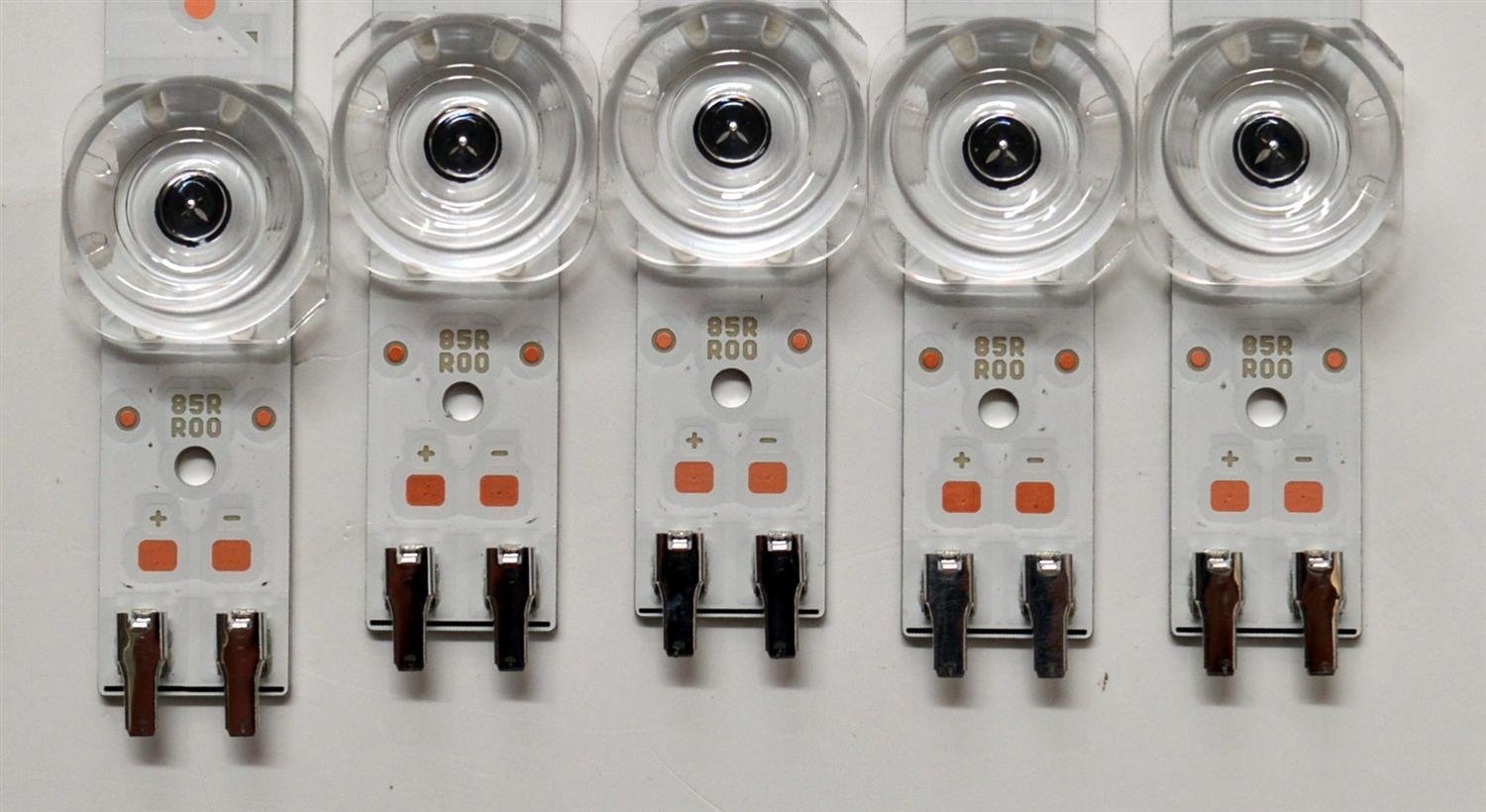 KIT DE LEDS ORIGINAL PARA TV SAMSUNG 15 PIEZAS / NUMERO DE PARTE BN96-58299A / BN96-58297A / BN96-58298A / 85MR00 / 85LR00 / 85RR00 / PANEL CY-BD085HGAV2H / DISPLAY T850QVN04.1 / MODELOS UN85DU7100FXZC / UN85DU7200BXZA / UN85DU7200DXZA / UN85DU7200FXZA  - Imagen 7