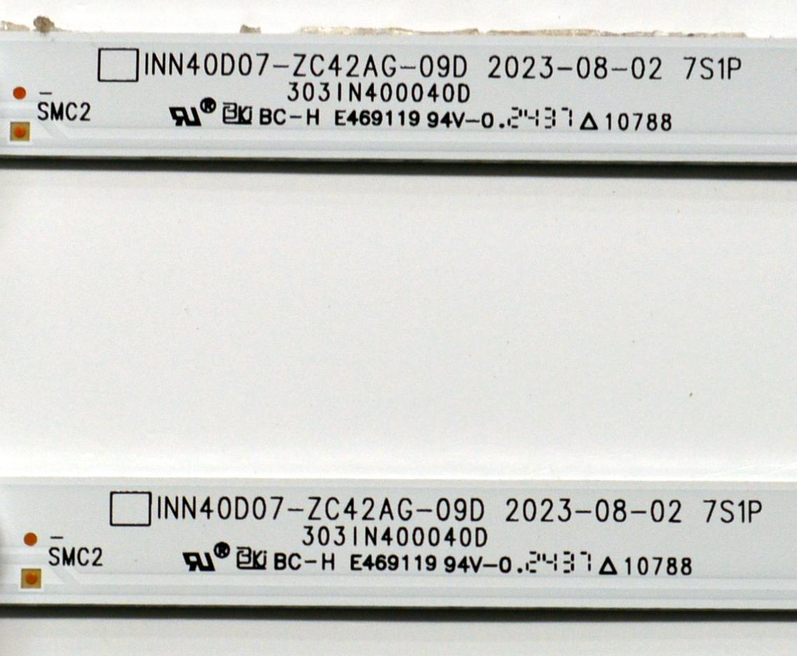 KIT DE LEDS ORIGINAL PARA TV SELECT SERIES ROKU 2 PIEZAS / NUMERO DE PARTE 303IN400040D / INN40D07-ZC42AG-09D / B351B0000 / 59CAB0LB / 00GV25 / MODELO 40R3BX - Imagen 4