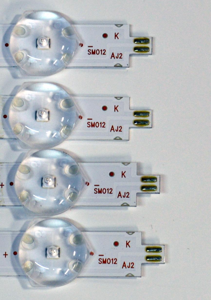 KIT DE LEDS ORIGINAL PARA TV ROKU SELECT SERIES 4 PIEZAS / NUMERO DE PARTE 3035512008BD / LED55D12-ZC62AG-11BDF / B005P00105667A / 23080BC10 / 5500M015 / DISPLAY ST5461D18-2 VER.2.1 / MODELO 55R4A5X - Imagen 2