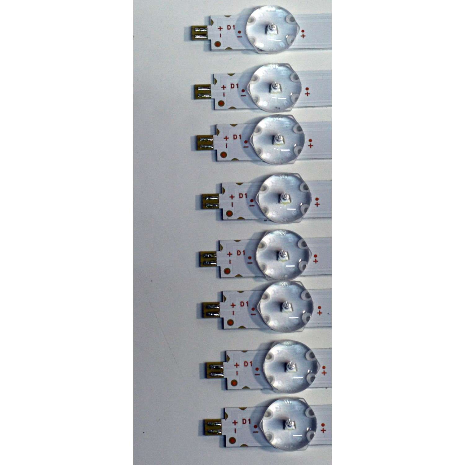 KIT DE LEDS ORIGINAL PARA TV VIZIO 8 PIEZAS / NUMERO DE PARTE 30365007055DSYN / LED65D07-ZC62AG-12DSEZF / 250205BL03 / SLB65092YN / DISPLAY HV650QUB-F71 / MODELO V4K65M-0810 / V4K65M-0810 LMV1V1MA / V4K65M-0810 LMV1V1MB - Imagen 5