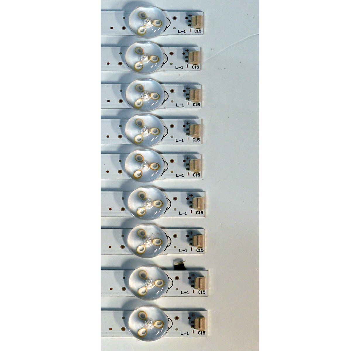 KIT DE LEDS ORIGINAL PARA TV EVL 9 PIEZAS / NUMERO DE PARTE JP58A71051ER / JS-JP58A71051ER.105L / R72-58D04-007 / 573121T.60034.9P / PANEL D58-A30 / PT580GT03-1 / DISPLAY PT580GT03-1 VER.1.0 / MODELO 58EVLS4 - Imagen 3