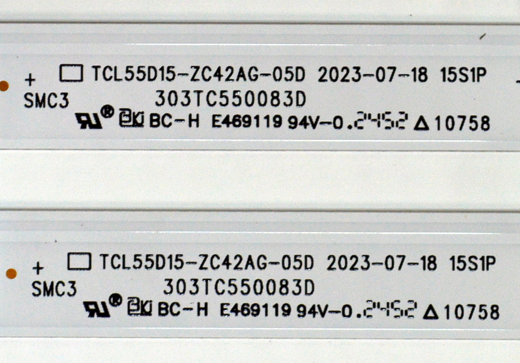 KIT DE LEDS ORIGINAL NUEVOS PARA TV PHILIPS 2 PIEZAS / NUMERO DE PARTE 303TC550083D / TCL55D15-ZC42AG-05D / 4L-ZX055T-ZC031C / TC550MA8 / PANEL LVU550CSDX E1138 / DISPLAY ST5461D12-8 VER.2.2 / MODELO 55PUL7552/F7 / 55PUL7552/F7 E - Imagen 3