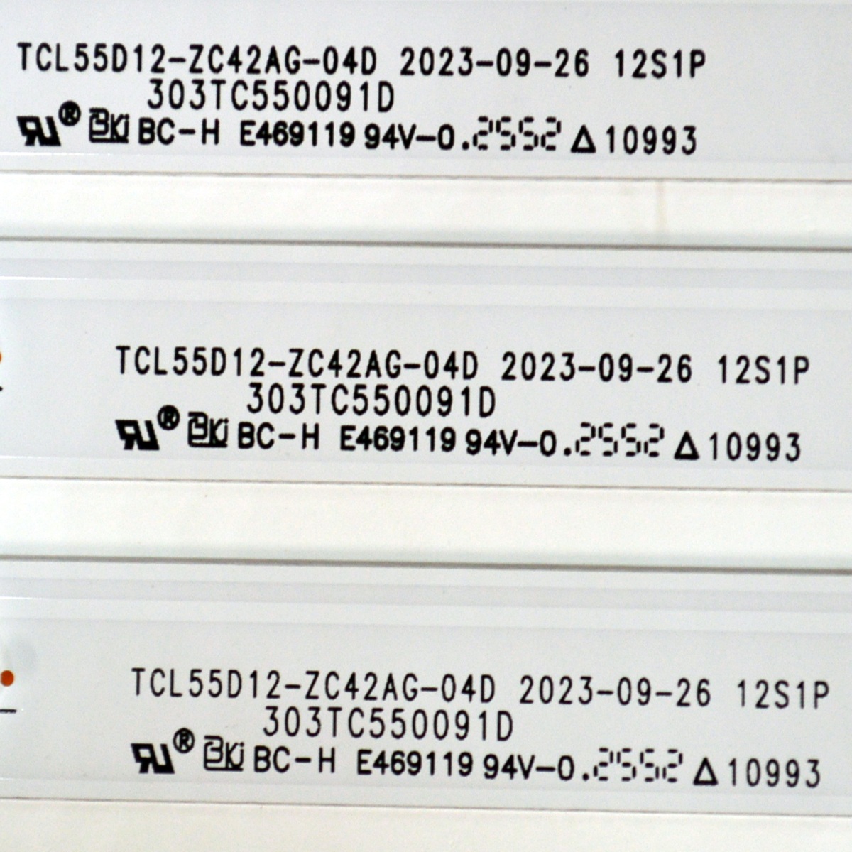 KIT DE LEDS ORIGINAL NUEVOS PARA TV PHILIPS 3 PIEZAS / NUMERO DE PARTE 303TC550091D / TCL55D12-ZC42AG-04D / 4L-ZX055T-ZC050X / TC550MB4 / 2300025290 / 260124AB04 / MODELO 55PUL6643/F8 / 55PUL6653/F8 - Imagen 2
