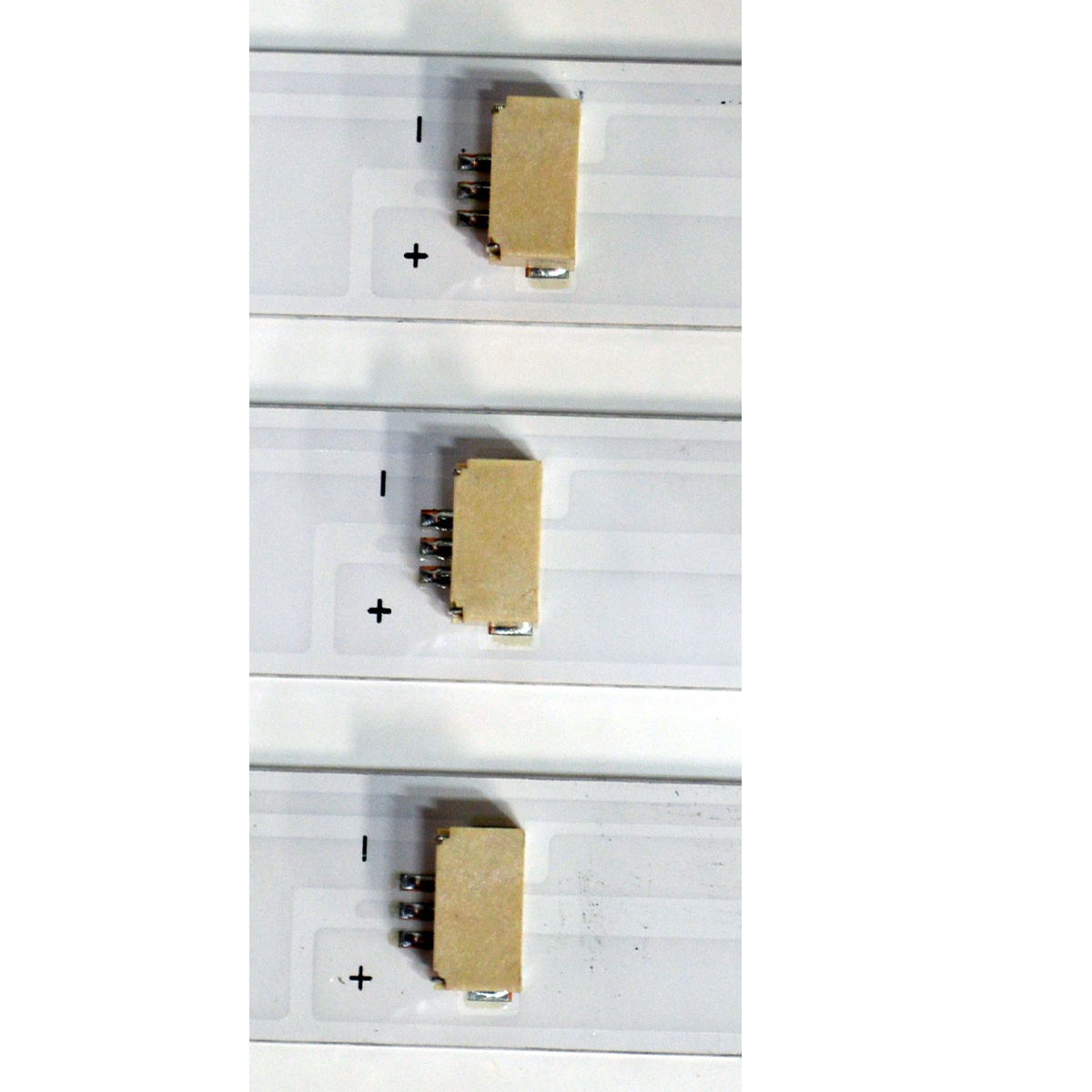 KIT DE LEDS ORIGINAL NUEVOS PARA TV PHILIPS 3 PIEZAS / NUMERO DE PARTE 303TC550091D / TCL55D12-ZC42AG-04D / 4L-ZX055T-ZC050X / TC550MB4 / 2300025290 / 260124AB04 / MODELO 55PUL6643/F8 / 55PUL6653/F8 - Imagen 3