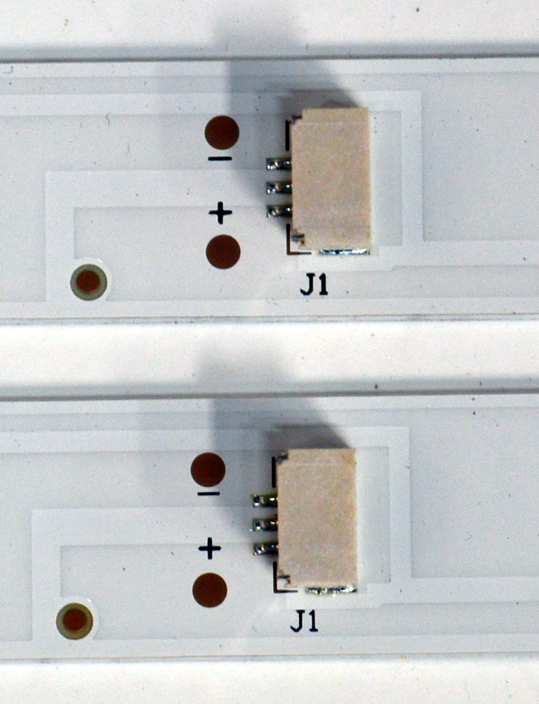KIT DE LEDS ORIGINAL NUEVOS PARA TV PHILIPS 2 PIEZAS / NUMERO DE PARTE A32-ZX3030-2X5YH-M0KA / A32-ZX3030-2X5YH-M0KA-20230719 / A32-ZX3030-2X5YH-MOKA-20230719 / YHB-4L-ZX032T-YH007C / 251209-22MD3 / MODELO 32PFL6573/F7 - Imagen 3