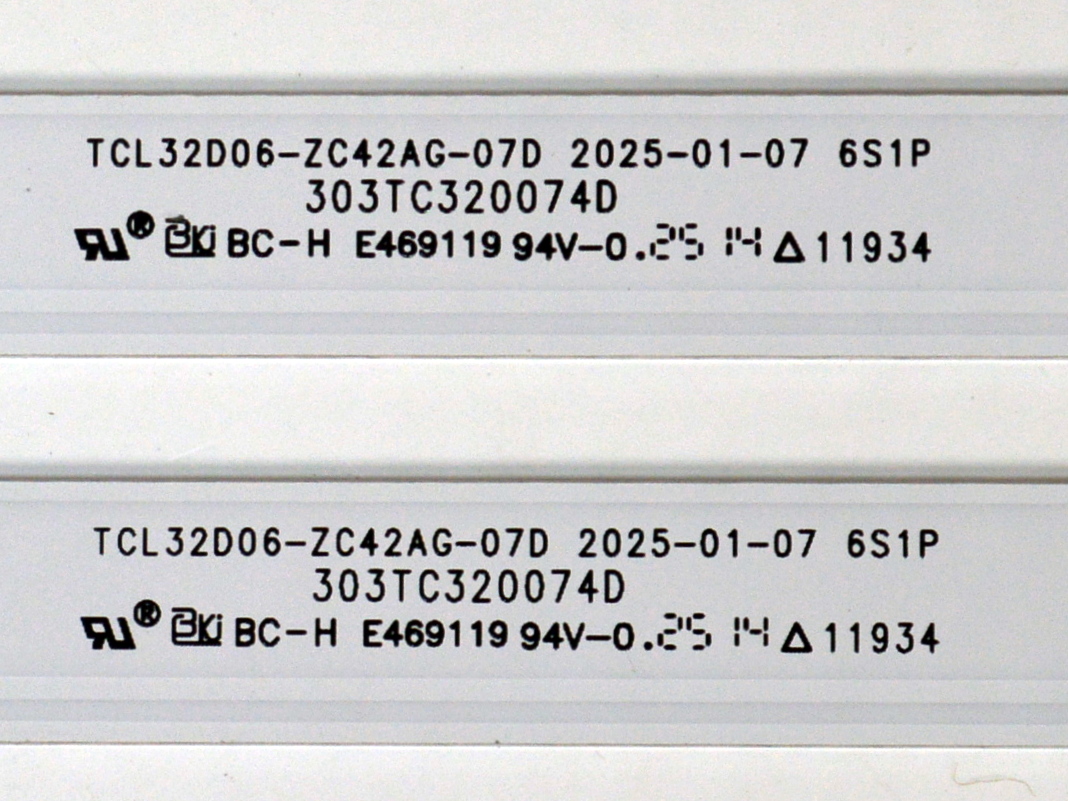 KIT DE LEDS ORIGINAL NUEVOS PARA TV PHILIPS 2 PIEZAS / NUMERO DE PARTE 303TC320074D / TCL32D06-ZC42AG-07D / 4L-ZX032T-ZC011C / TC320M81 / 2300025265 / 260121BD02 / MODELO 32PFL6573/F7 - Imagen 2