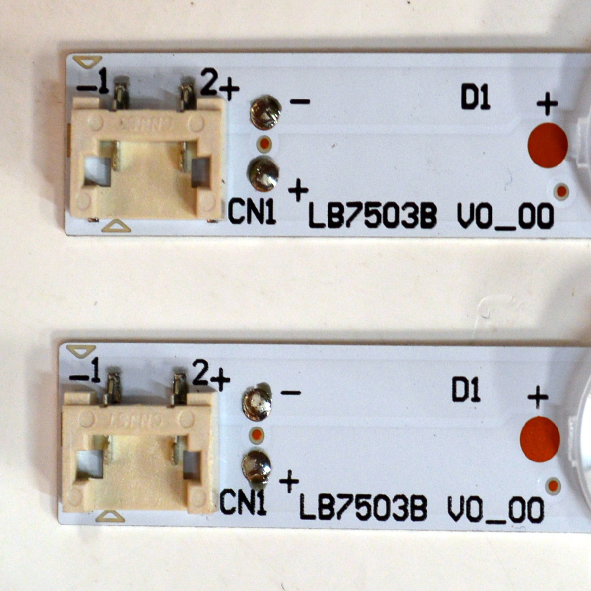 KIT DE LEDS ORIGINAL PARA TV SONY 14 PIEZAS / NUMERO DE PARTE LB7503B / LB7503B V0_00 / LS75DLS / 125Q7XBA7 / DISPLAY HV750QUB-F9M / MODELO K-75S20CM2 / K75S20CM2 - Imagen 3