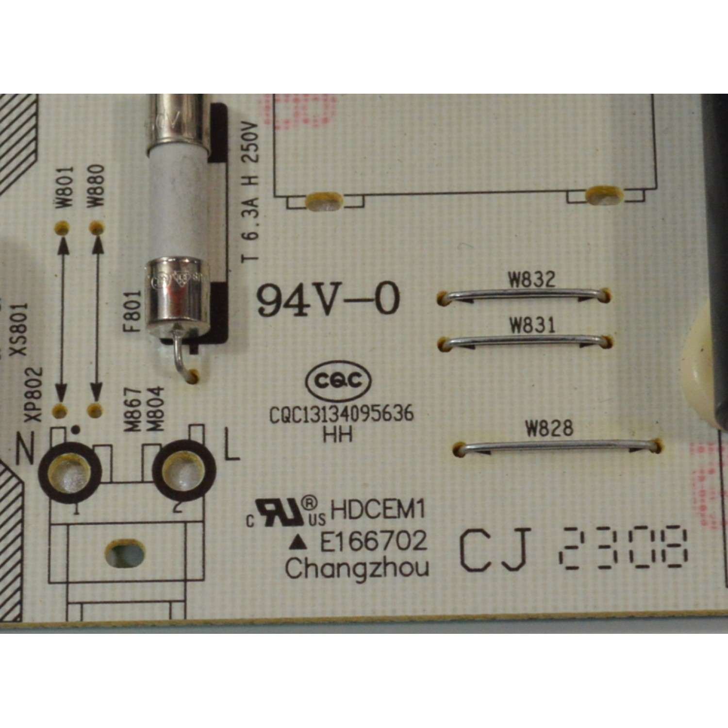 FUENTE DE PODER PARA TV HISENSE ORIGINAL / NUMERO DE PARTE 343524 / RSAG7.820.11820/ROH / 11820-B / CQC13134095636HH / PANEL HD750Y1U72-T0LG / DISPLAY HV750QUB-F91 / MODELO 75A65K - Imagen 2