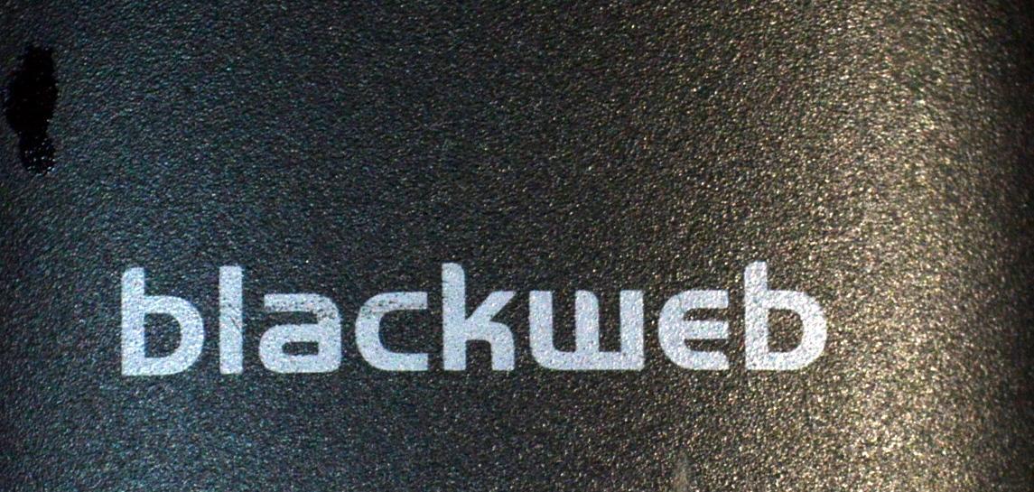 CONTROL REMOTO ORIGINAL BLACKWEB ES COMPATIBLE CON UNA AMPLIA GAMA DE MARCAS Y TIPOS DE DISPOSITIVOS / NUMERO DE PARTE BWB17AV002 / BWB17AV002 / PCL-1 / 1824A / P-17601 / PUEDE CONTROLAR 6 DISPOSITIVOS COMO TV/SAT/CBL/STREAM/BLU-RAY/DVD/AMP/AUX  - Imagen 4