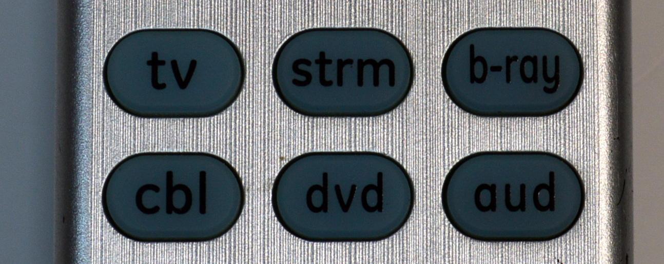 CONTROL REMOTO ORIGINAL GE /NUMERO DE PARTE SRC-4516 /33712 6177 CL5 / 33712 6177 CL6/6177 33712-CL4 /PUEDE CONTROLAR HASTA 6 DISPOSITIVOS DE DIFERENTES MARCAS INCLUYENDO TELEVISORES/ REPRODUCTORES B-RAY/DVD /RECEPTORES DE CABLE Y AUDIO - Imagen 4