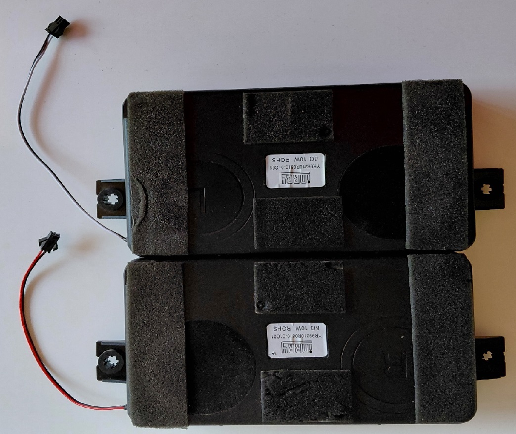KIT DE BOCINAS ORIGINAL PARA TV ONN ( 2 PIEZAS) / NUMERO DE PARTE: YR99210R0810-01C01/ 8Ω / 10W ROHS / DISPLAY SG9751D01-1 VER.2.1 / MARCA DEL PANEL INRRY /MARCA ONN ROKU TV / MODELO 100146865 98" - Imagen 2