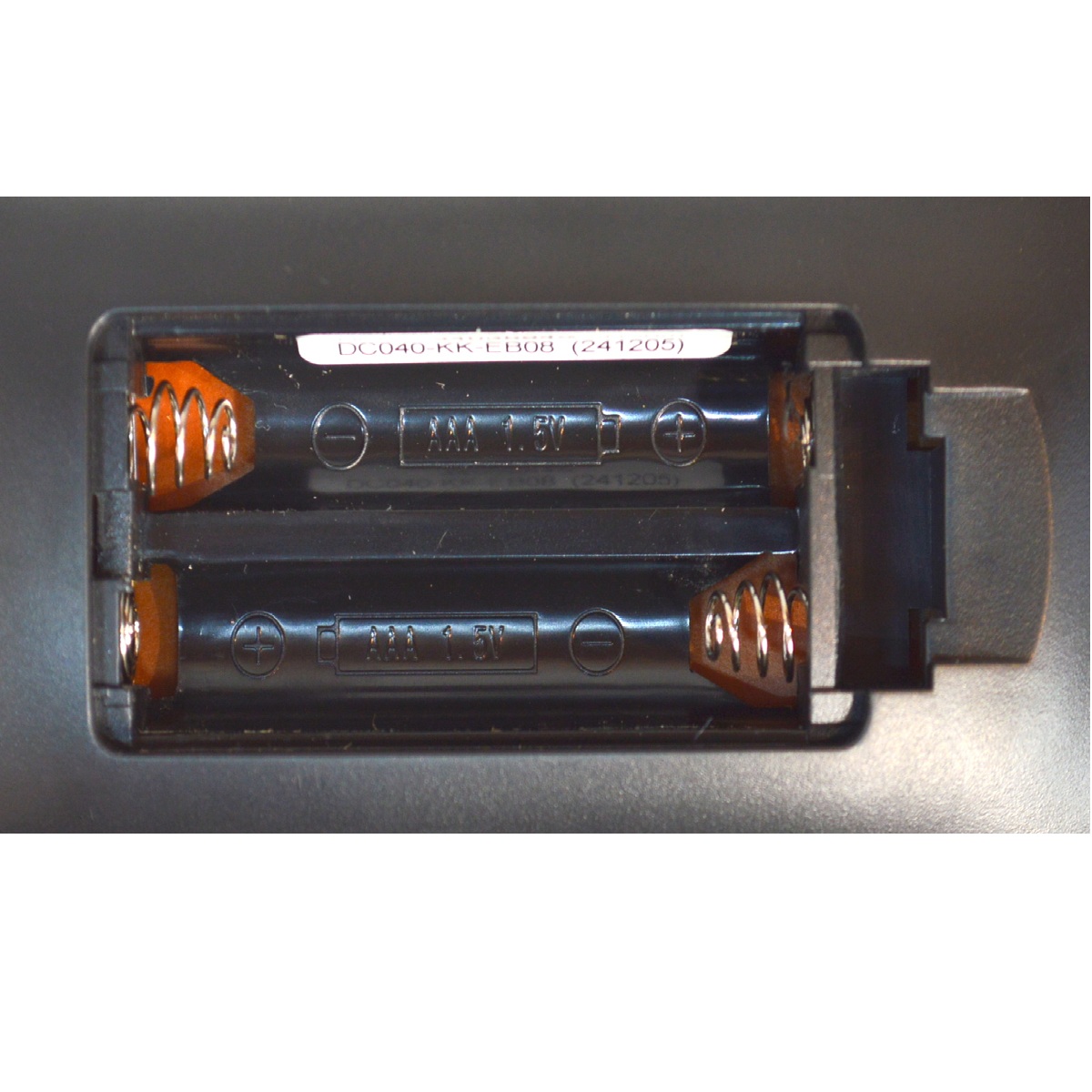 CONTROL REMOTO ORIGINAL NUEVO PARA TV DAEWOO / NUMERO DE PARTE 34038845 / DC040-KK-EB08 / YDX-100-1 / XHY-353-3 / WS-1688-2 / MODELO DAW32H - Imagen 3