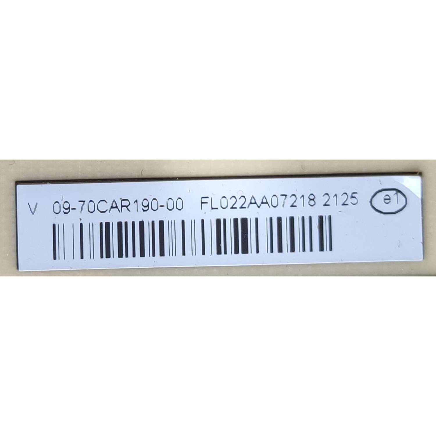 KIT DE TARJETAS PARA TV VIZIO / MAIN M70Q6J03 / 1P-0211X00-4011 / FUENTE 09-70CAR190-00 / 1P-120CX00-1011 / DISPLAY FP695R3HA024 / MODELO M70Q6-J03 - Imagen 2