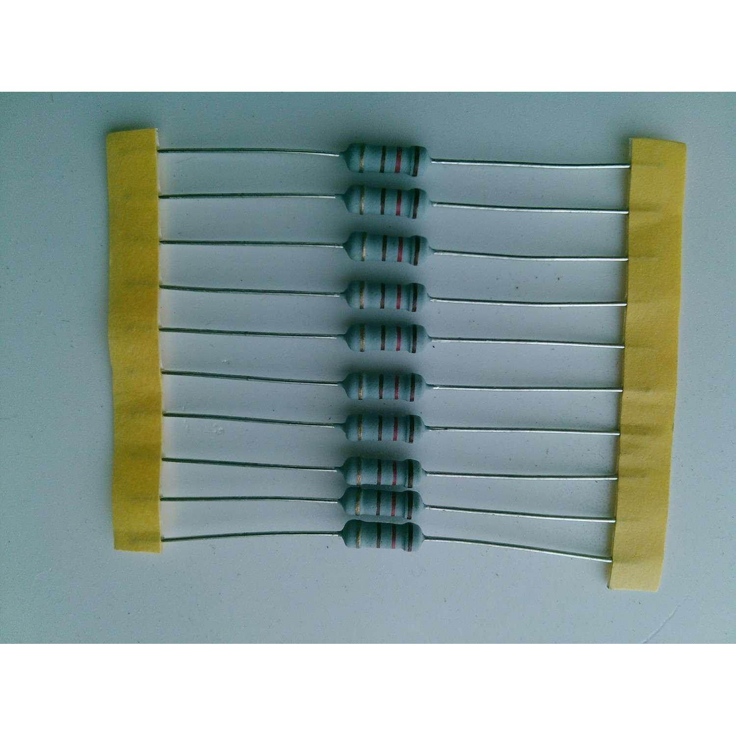 LOTE DE 90 PIEZAS DE RESISTORES / 120 Ω 1 W - Imagen 1