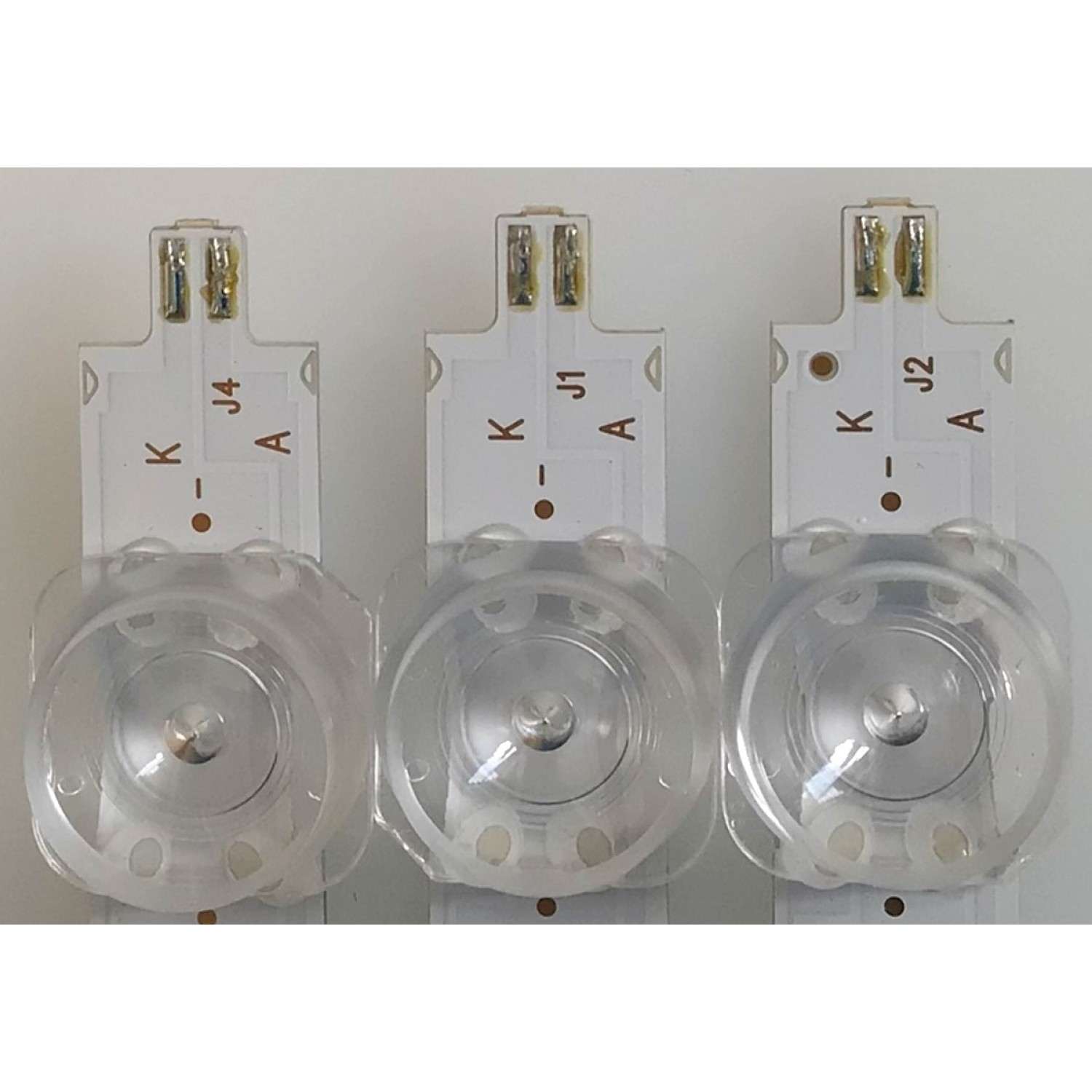 KIT DE LED'S JVC (3 PIEZAS) / NUMERO DE PARTE LED39D07A-ZC26AG-01E / LED39D07B-ZC26AG-01E / 30339007040E / 30339007041E / 190618BB04 / PANEL V400HJ9-PE1 / MODELO LT-40C591 - Imagen 6