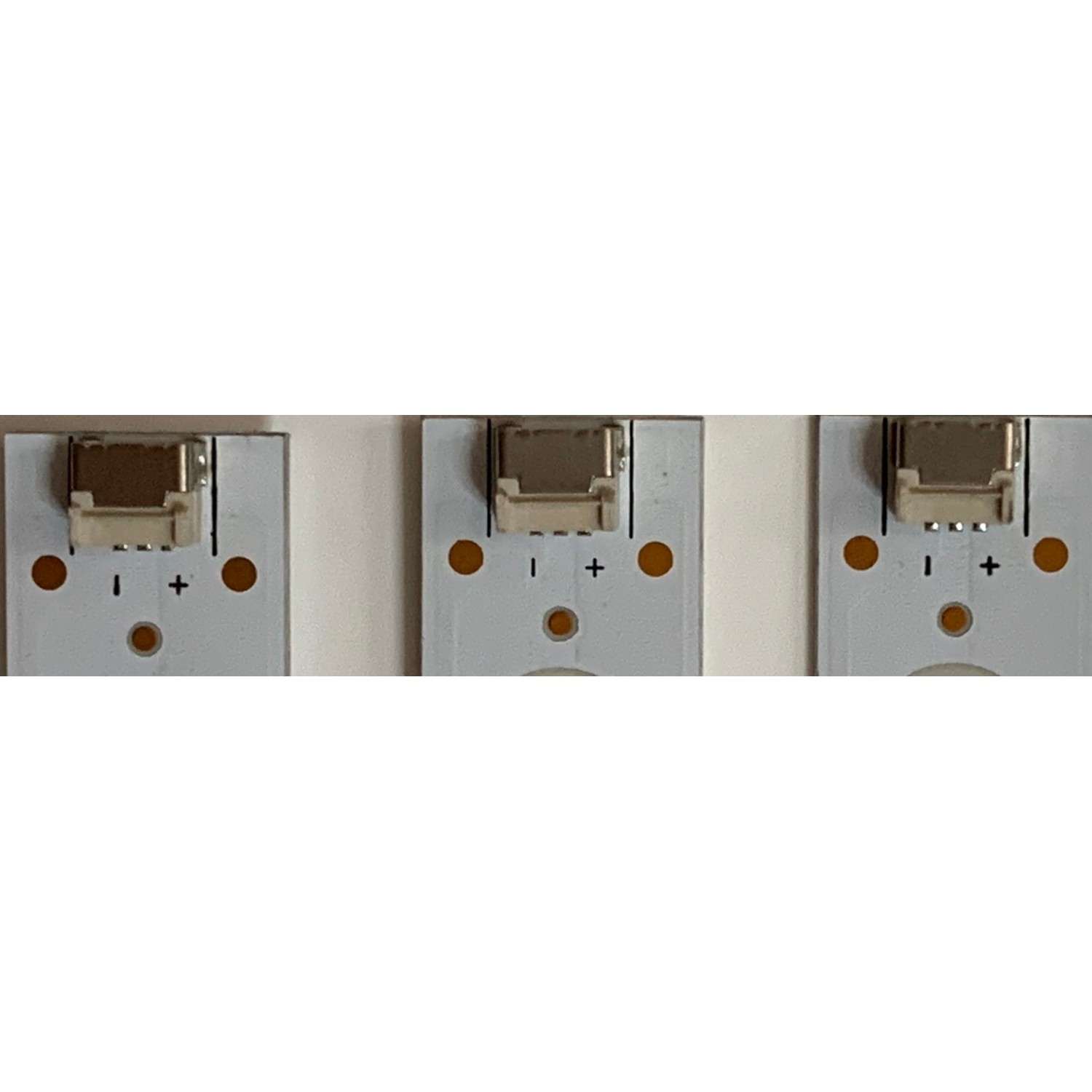 KIT DE LED'S PARA TV INSIGNIA ( 5 PZ ) / NUMERO DE PARTE LB-DM3030-GJBBY555X9BB19-2-X / 210BZ09D0B33LBM0BX / 55BB19-1 / E466169 / PANEL TPT550U2-D132.L  - Imagen 4