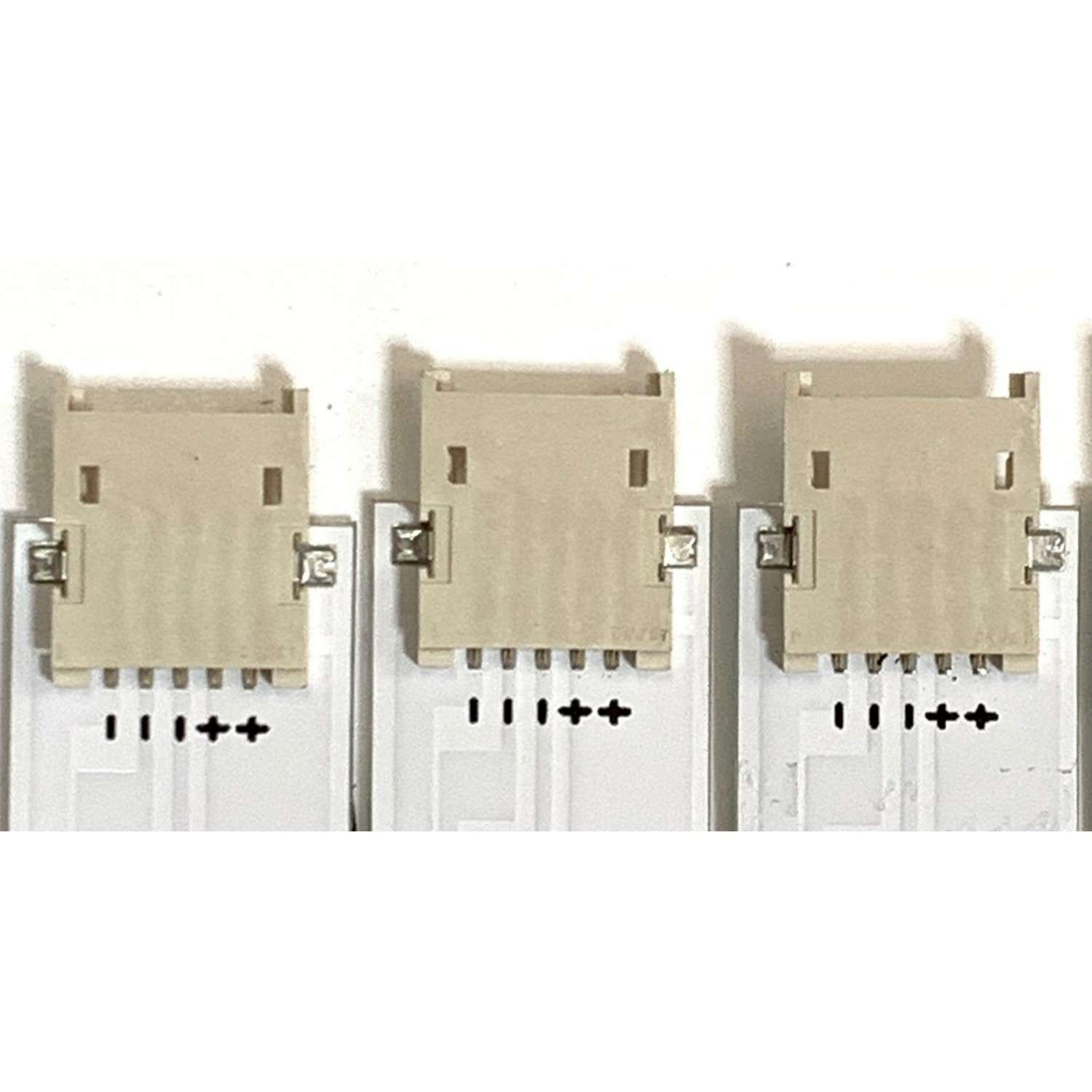 KIT DE LEDS PARA TV HISENSE ORIGINAL 24 PIEZAS / NUMERO DE PARTE SVH650AD8 / SVH650AD8-L / SVH650AD8-R / HD650V6U52 / 2019040701 / 21735200 / CRH-BX65V6U52L30301222947 / CRH-BX65V6U52R30301222947 / PANEL HD650V6U62\S0\FJ\GM\ROH / MODELO 65H9F - Imagen 4